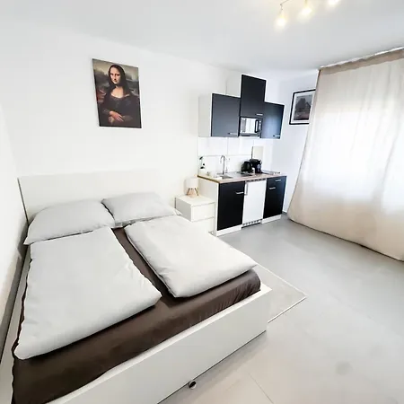Durdi - Serviced - 24h Self-check-in & Parking Apartmán Groß-Zimmern