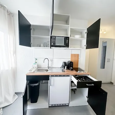 Durdi - Serviced - 24h Self-check-in & Parking *